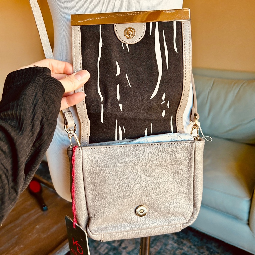 Kelsi Dagger Arielle Taupe Leather Minimalist Crossbody Bag NWOT - Picture 6 of 13
